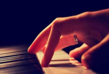 官宣：周冠宇加盟法拉利车队担任储备车手.