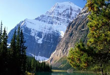 黑白体育官网：中超：成都蓉城队1-0力克武汉三镇队.